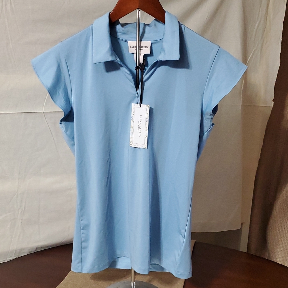 Laura Ashley Golf And Tennis NWT Sky Blue UPF 50 Feminine Top Size Small